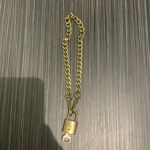 Lv lock with key